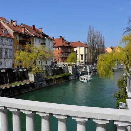 Aurora Luxury Riverside 류블랴나