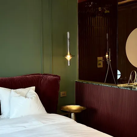 Aurora Luxury Riverside