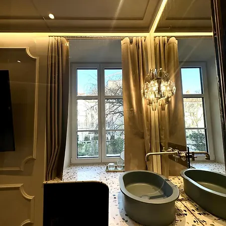 Aurora Luxury Riverside アパート
