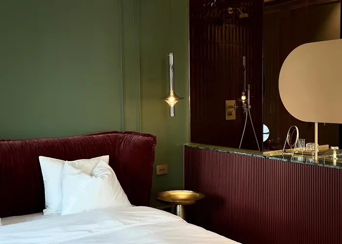 Aurora Luxury Riverside