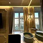 Aurora Luxury Riverside Apartment